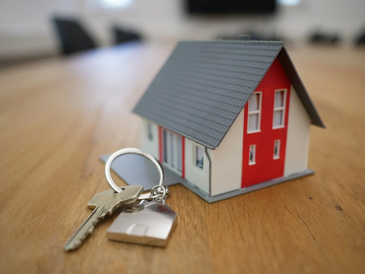 Gepflegtes Mehrfamilienhaus mit Außenanlage